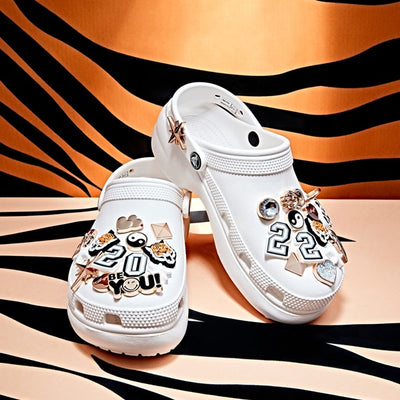Top 10 mẫu giày dép Crocs trắng được mua nhiều nhất
