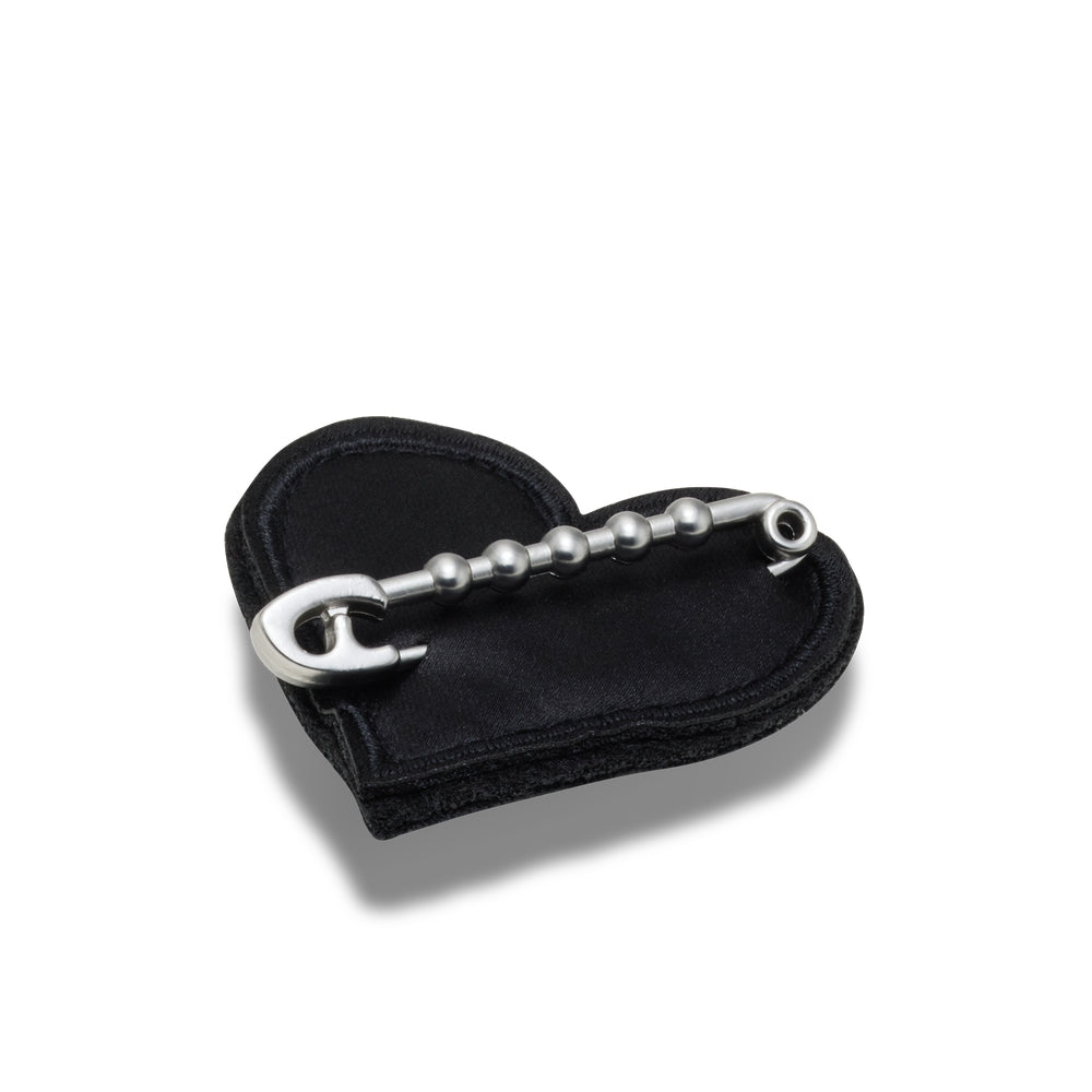 Jibbitz™ Charm Black Heart With Safety Pin